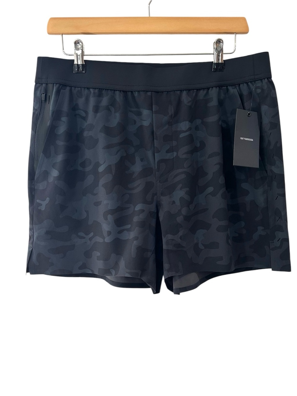 Ten Thousand men’s Interval Shorts 5" UnLined L Black Camo activewear gym NWT